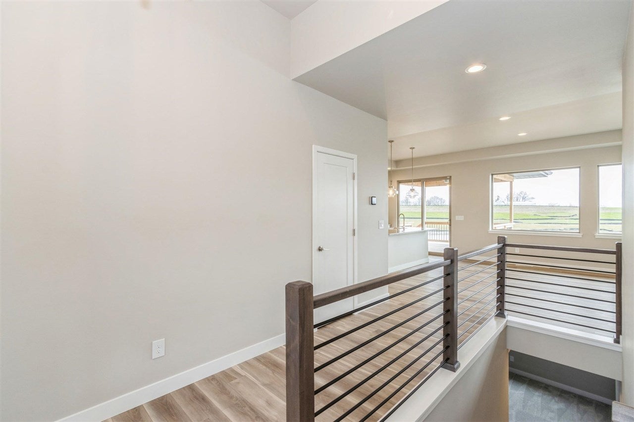 1200 High Rdg Trail Solon, IA 52333 - Photo 4 of 41 Gallery Image 4