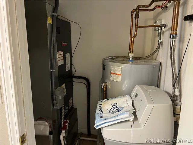 $240,000 | 1133 Glenwood Drive, Osage Beach, MO 65065