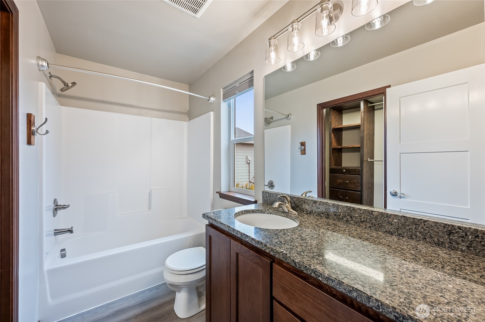 438 South Kansas Loop East Wenatchee, WA 98802 - Photo 25 of 27