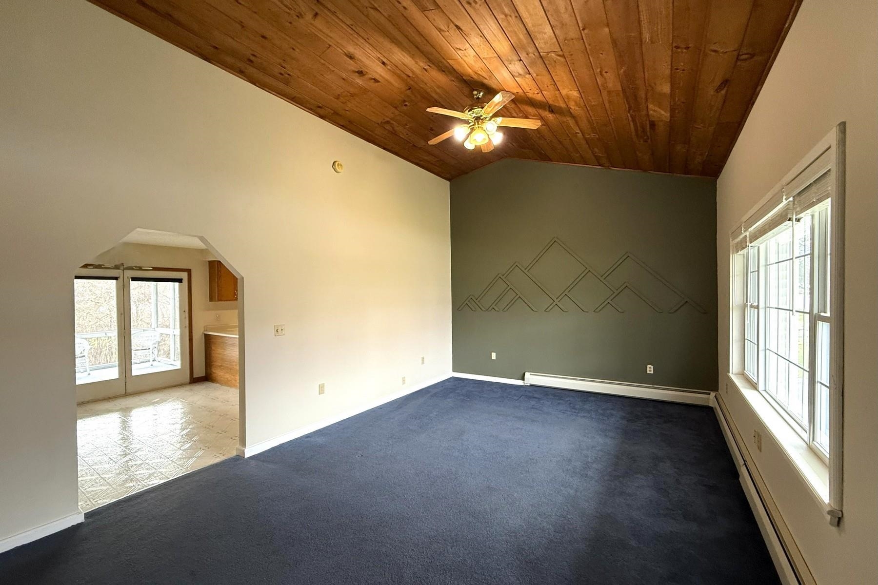 8 Cessna Place Rutland, VT 05701 - Photo 5 of 23