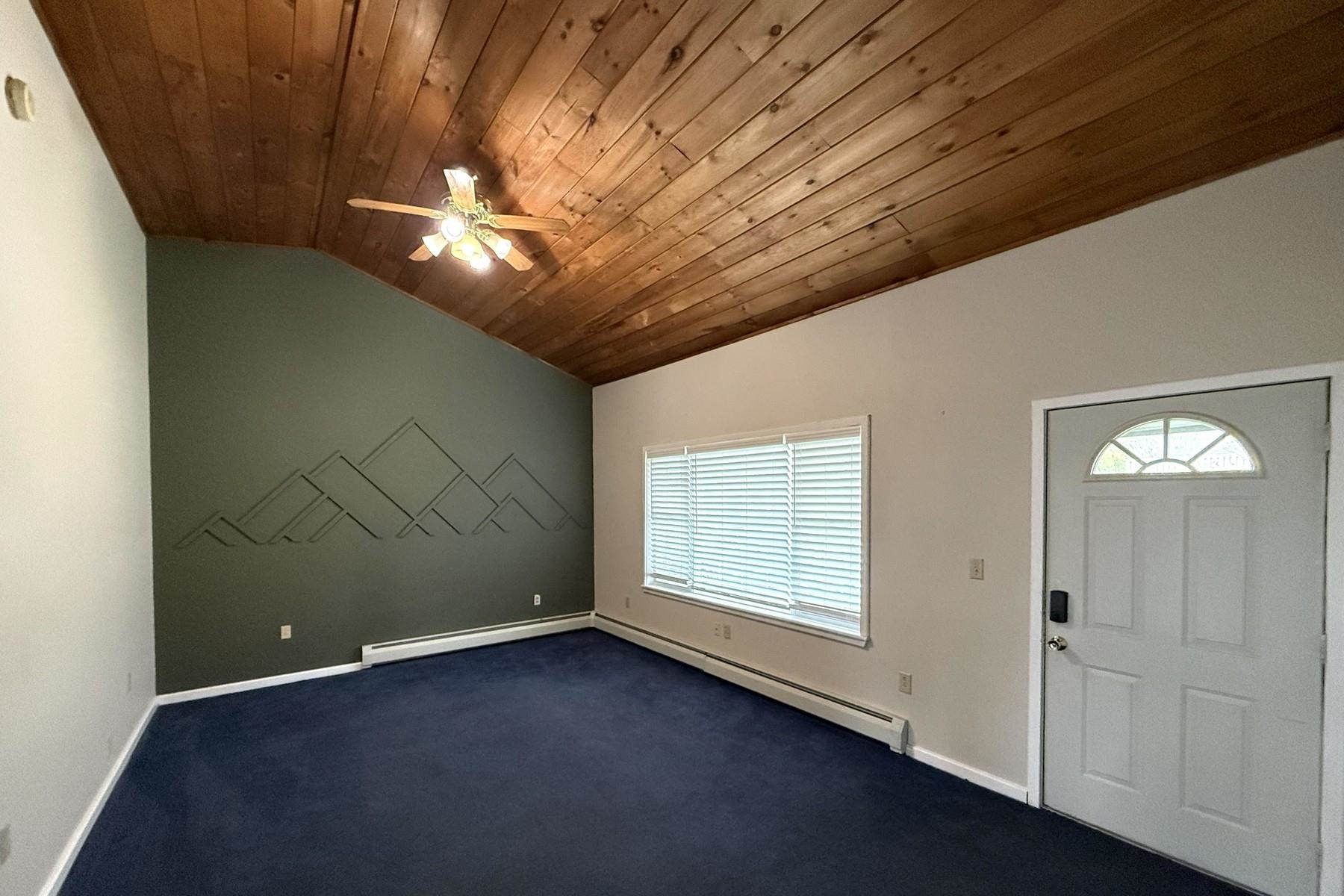 8 Cessna Place Rutland, VT 05701 - Photo 6 of 23