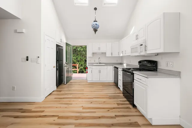 $315,000 | 8 Nottingham Drive, Unit 8, Saco, ME 04072