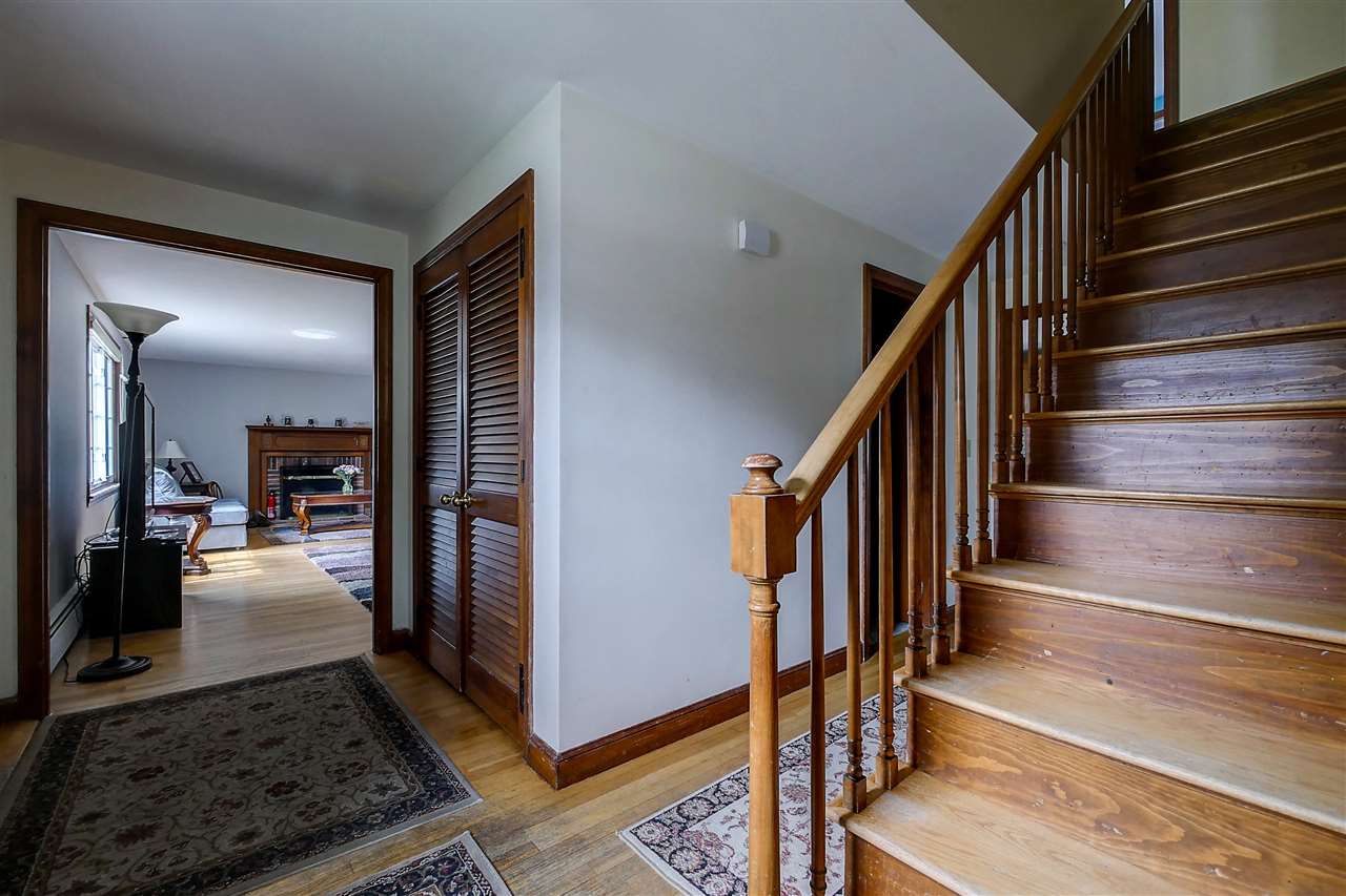 120 Lille Road Nashua, NH 03062 - Photo 7 of 40