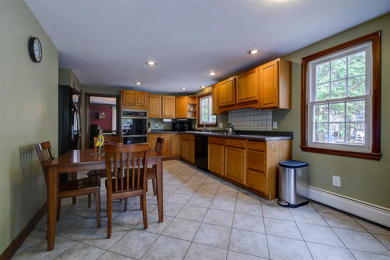 120 Lille Road Nashua, NH 03062 - Photo 8 of 40