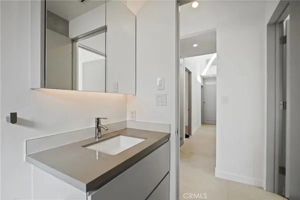 $4,800 | 5539 Graywood Avenue, Lakewood, CA 90712