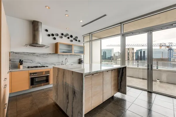 $4,500 | 2430 Victory Park Lane, Unit 2206, Dallas, TX 75219