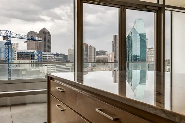 $4,500 | 2430 Victory Park Lane, Unit 2206, Dallas, TX 75219
