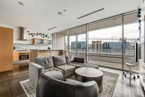 $4,500 | 2430 Victory Park Lane, Unit 2206, Dallas, TX 75219