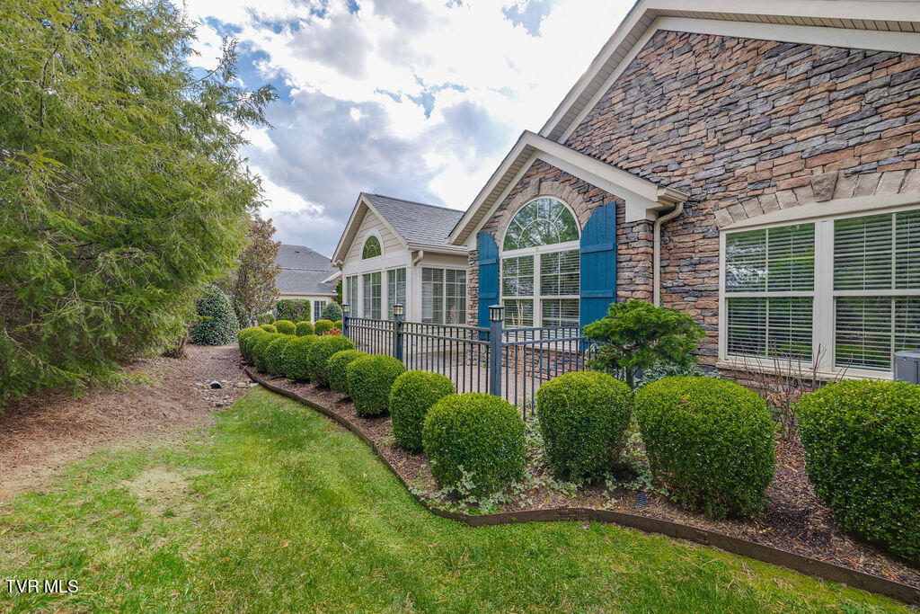 1682 Hatterdale Farm Road Blountville, TN 37617 - Photo 2 of 48 002