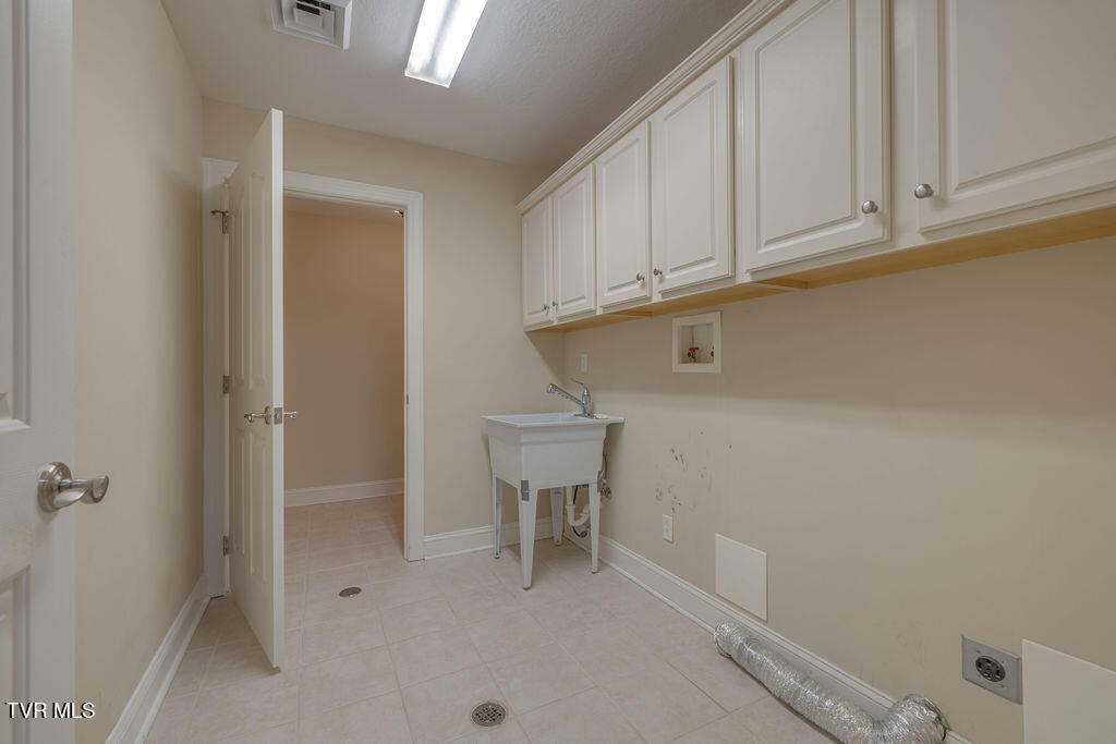 1682 Hatterdale Farm Road Blountville, TN 37617 - Photo 23 of 48 023