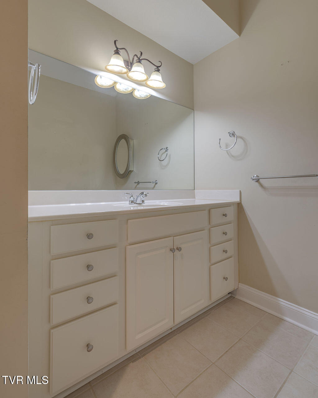 1682 Hatterdale Farm Road Blountville, TN 37617 - Photo 28 of 48 028