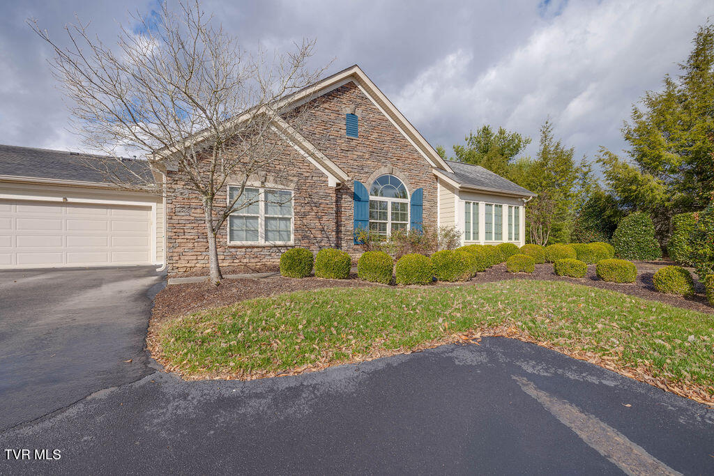 1682 Hatterdale Farm Road Blountville, TN 37617 - Photo 3 of 48 003