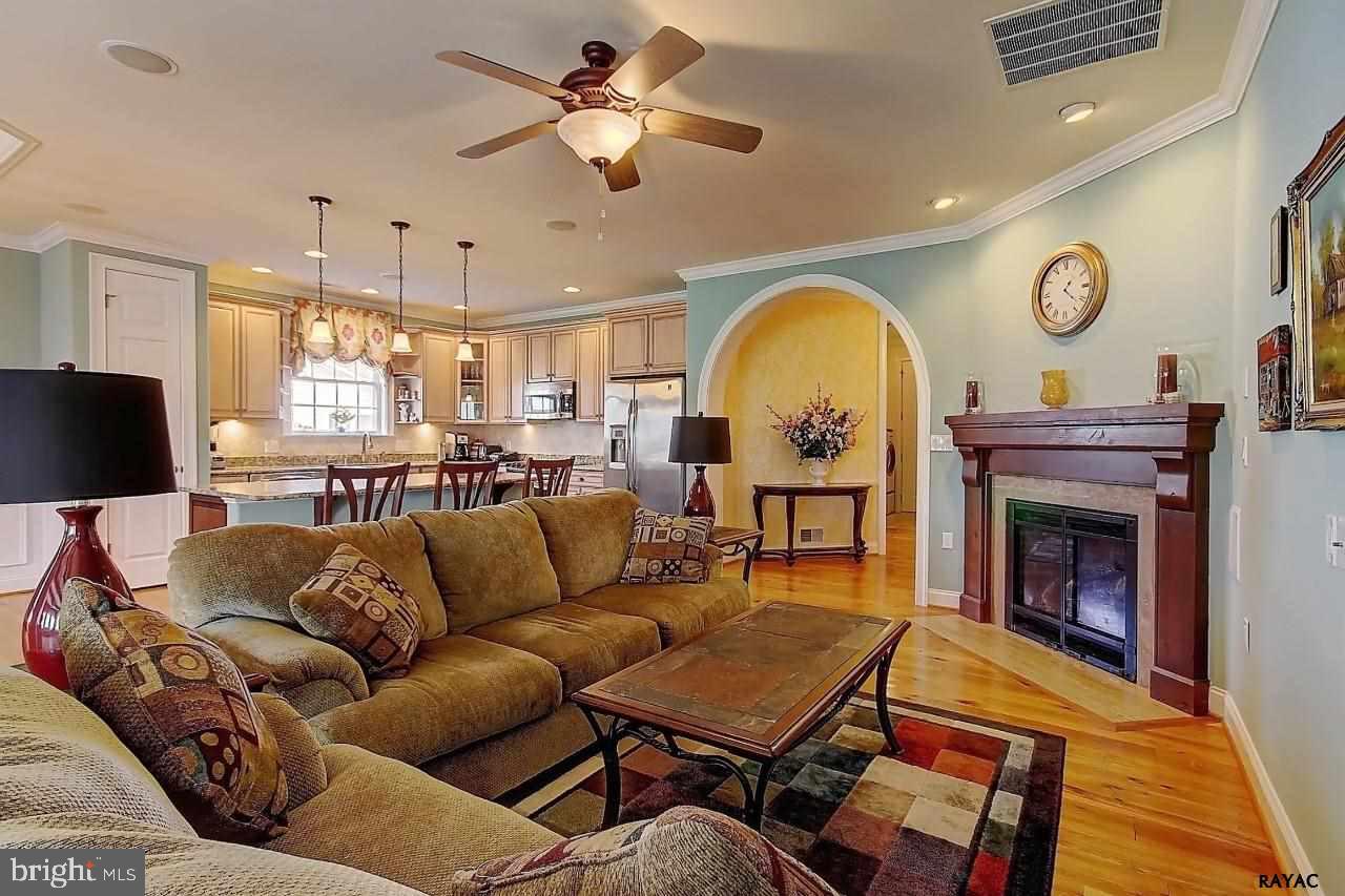 68 St Michaels Way Hanover, PA 17331 - Photo 5 of 28