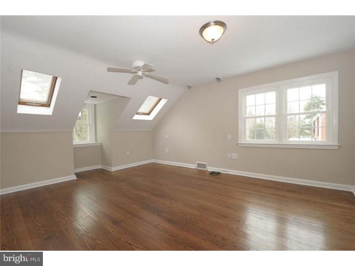 129 Chester Road Devon, PA 19333 - Photo 10 of 12 Bedroom - Main