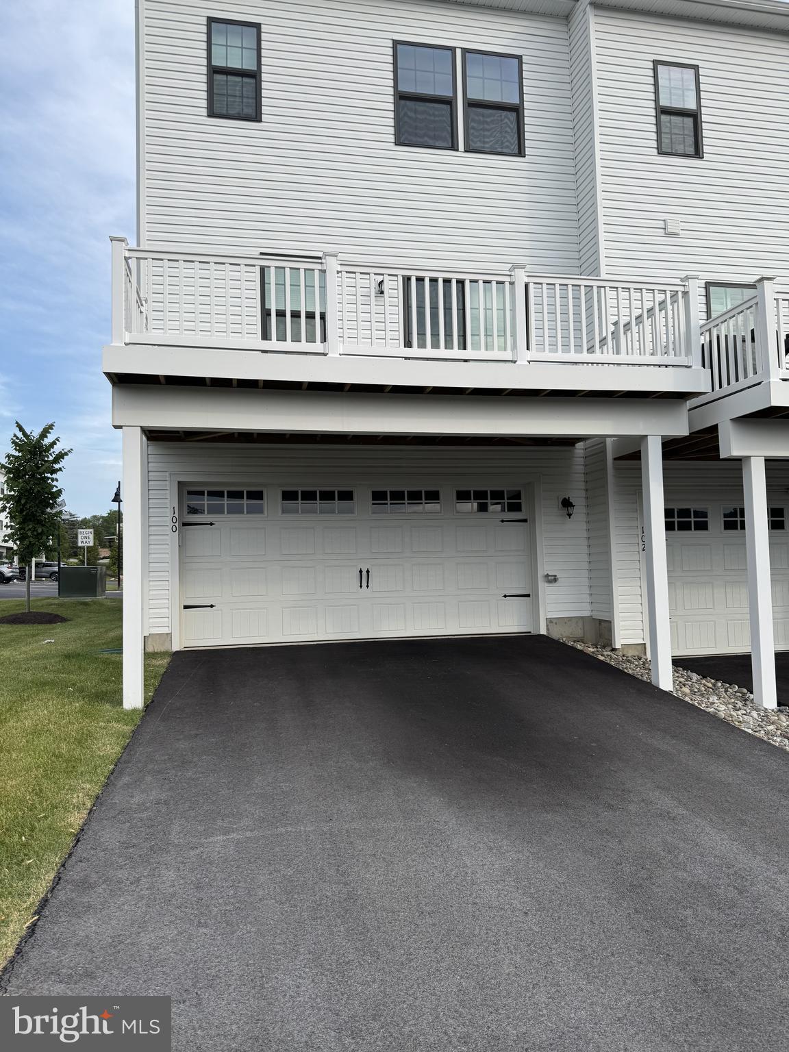 100 Arcadia Way Exton, PA 19341 - Photo 2 of 29