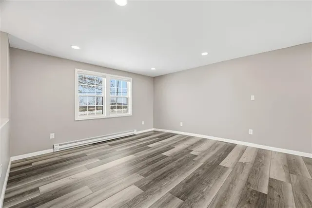 $379,000 | 86 Washington Avenue, Hickory, PA 15340