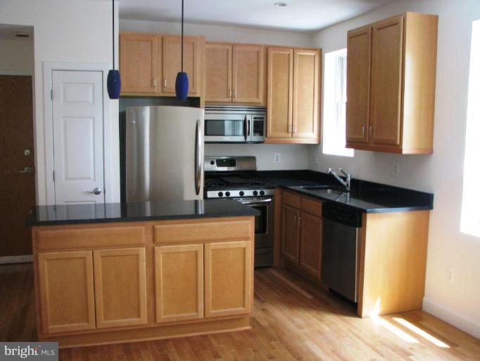 1440 Columbia Road Northwest, Unit 401 Washington, DC 20009 - Photo 6 of 12 Kitchen