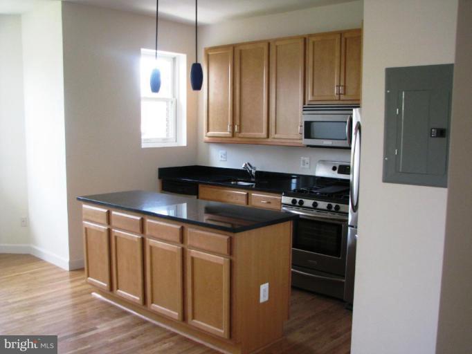 1440 Columbia Road Northwest, Unit 401 Washington, DC 20009 - Photo 7 of 12 Kitchen #2