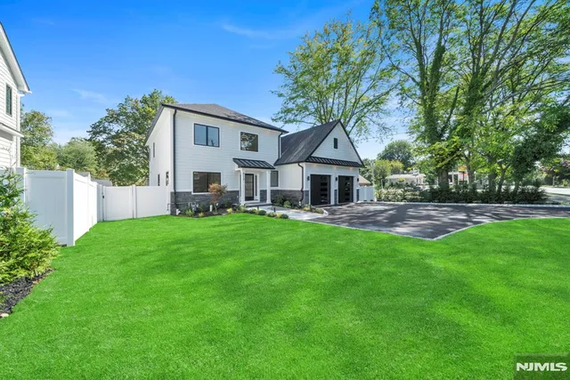 $1,488,000 | 412 Tappan Road, Northvale, NJ 07647