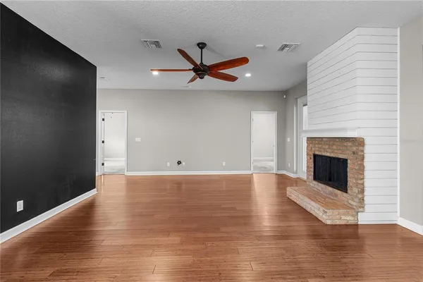 $1,200,000 | 14805 Highway 301, Parrish, FL 34219