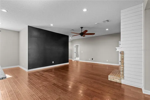 $1,200,000 | 14805 Highway 301, Parrish, FL 34219