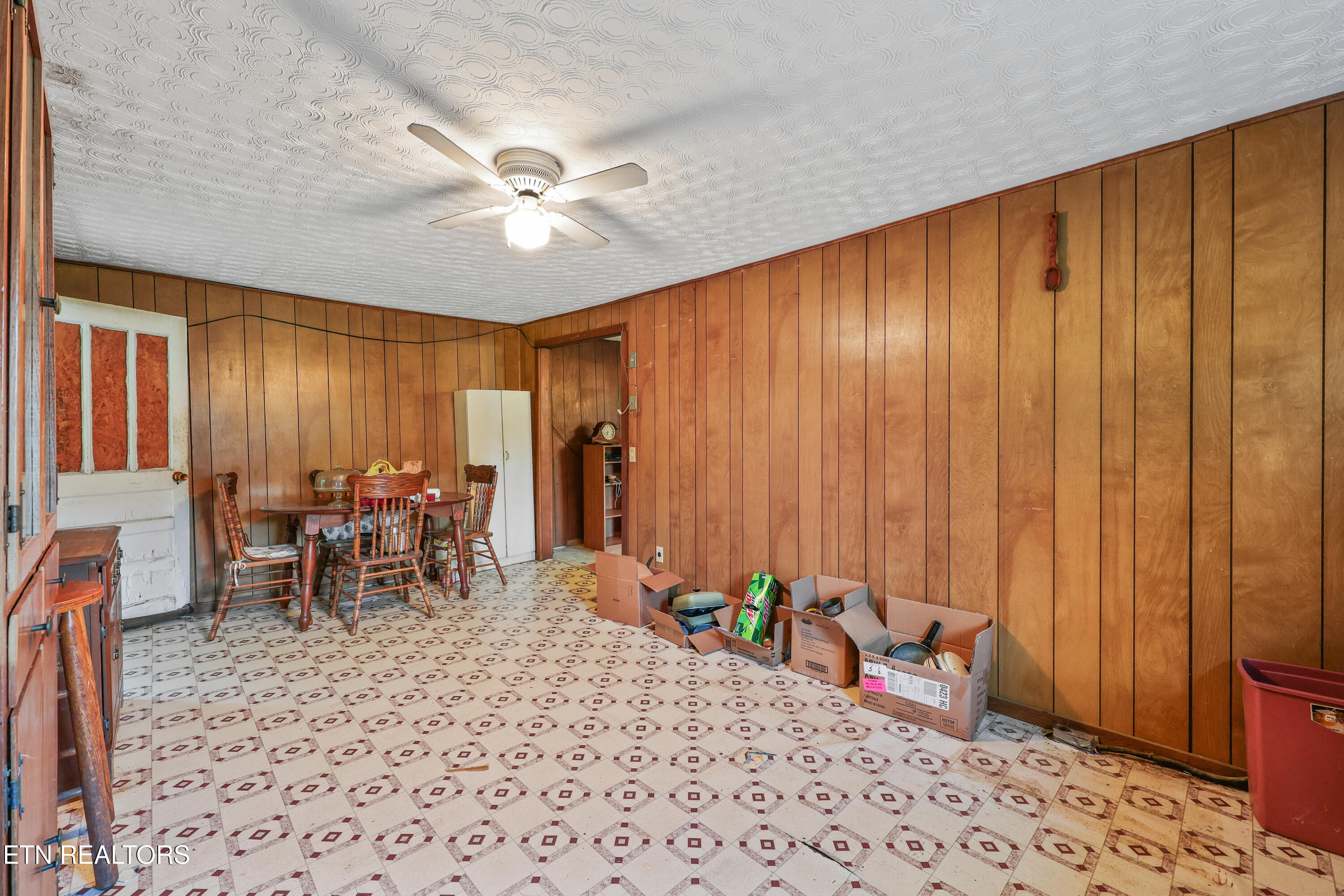 542 Back Valley Road Sneedville, TN 37869 - Photo 25 of 31 IMG_0196