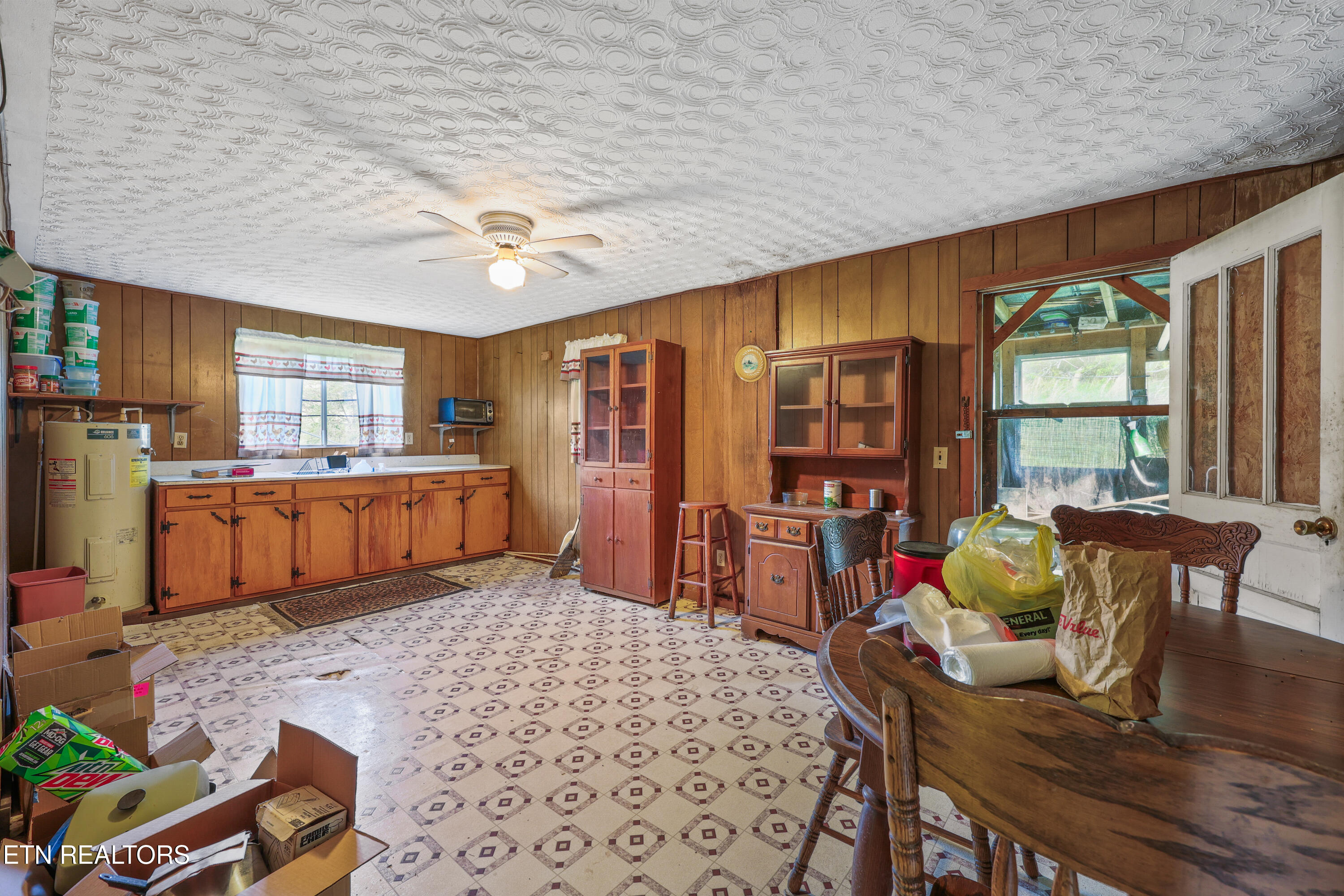 542 Back Valley Road Sneedville, TN 37869 - Photo 26 of 31 IMG_0195