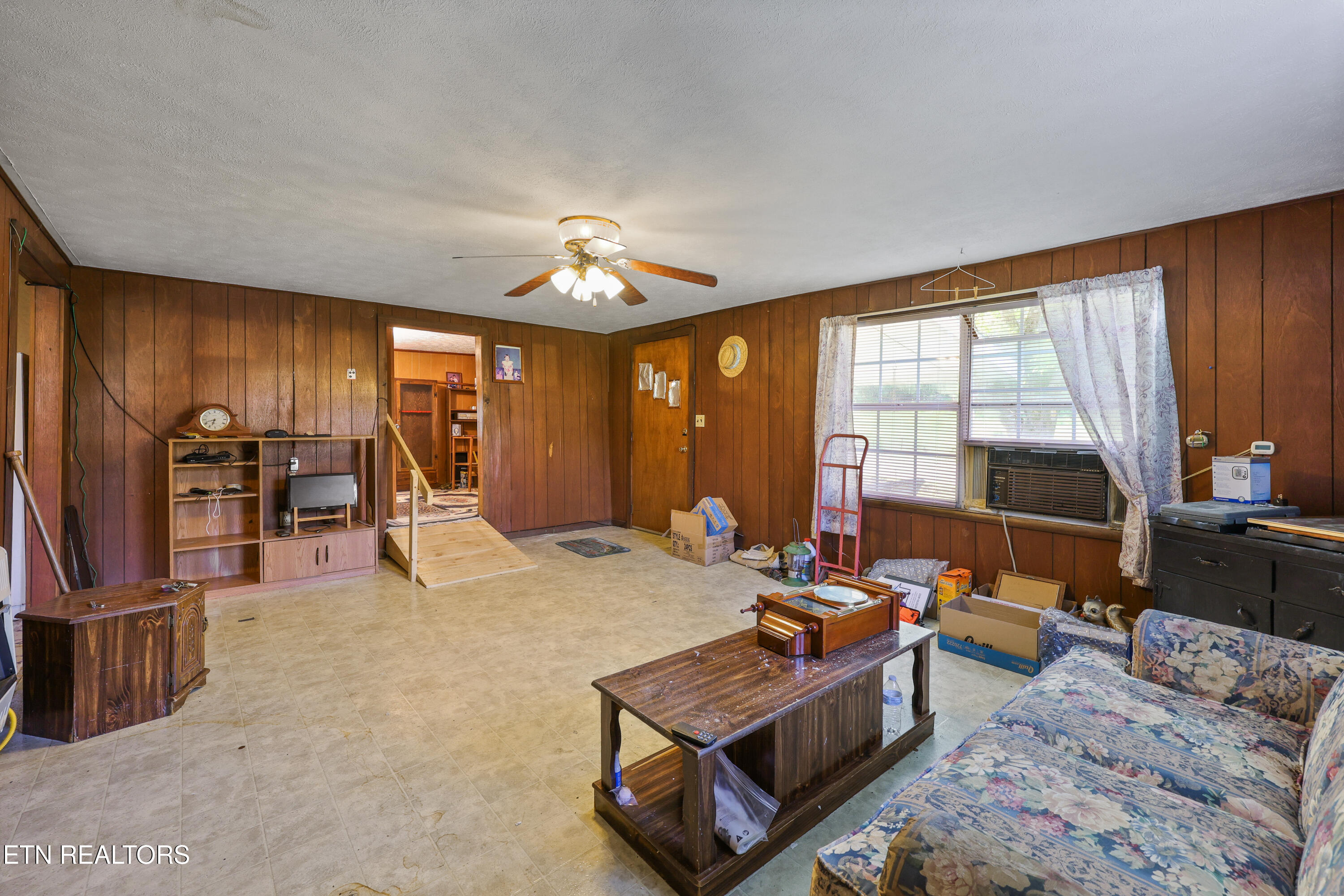 542 Back Valley Road Sneedville, TN 37869 - Photo 30 of 31 IMG_0190