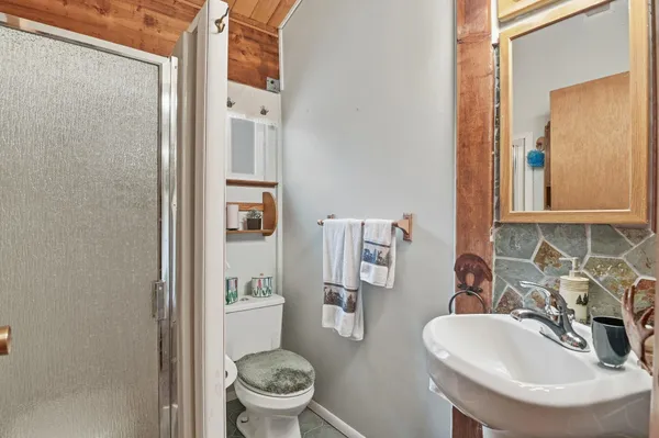 $800,000 | 7112 10th Avenue, Tahoma, CA 96142