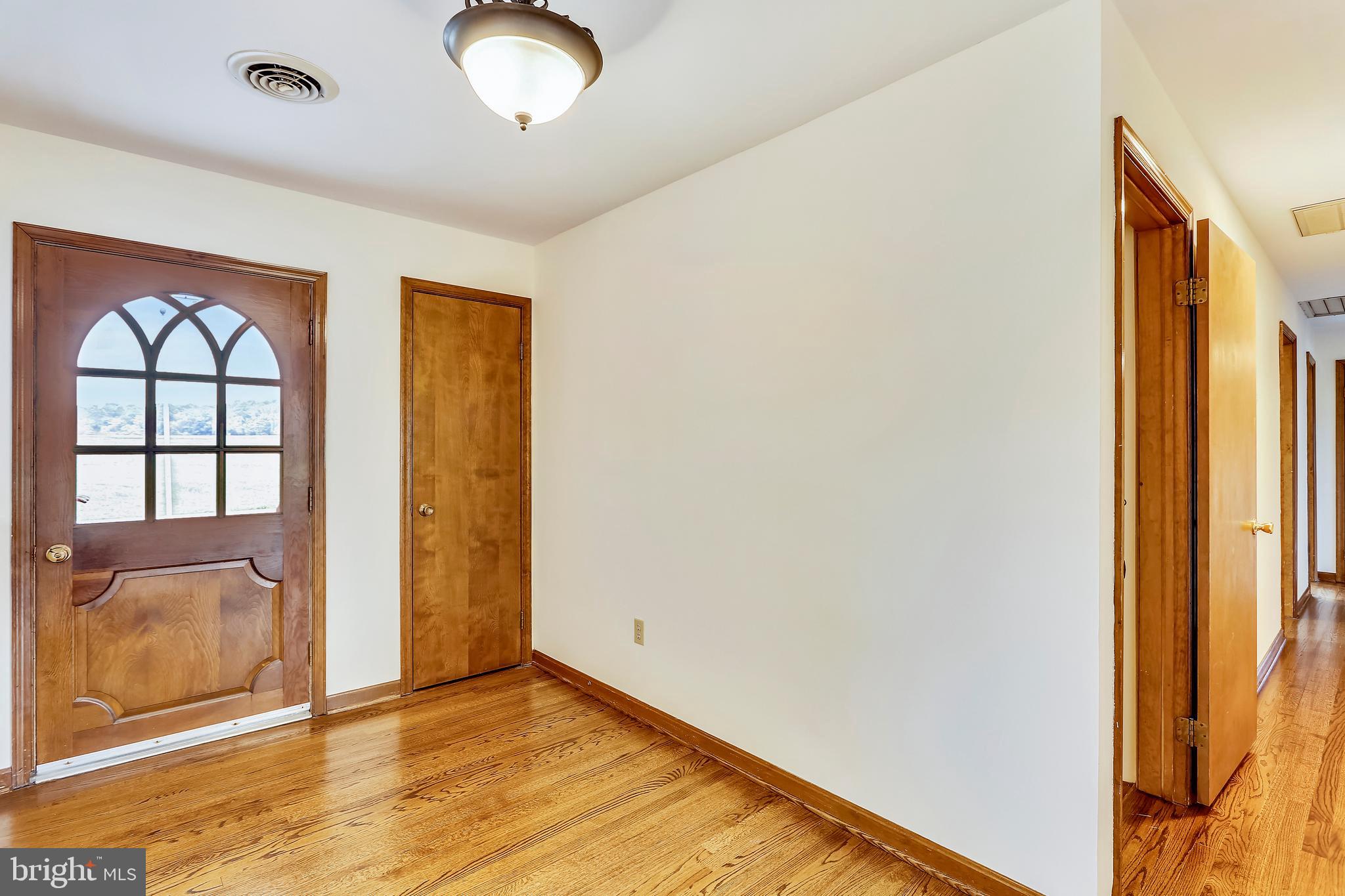 3531 Clarksburg Road Monrovia, MD 21770 - Photo 5 of 27 Foyer
