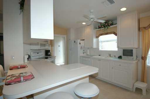 899 Southwest Tamarrow Place Stuart, FL 34997 - Photo 2 of 8 Gallery Image 2