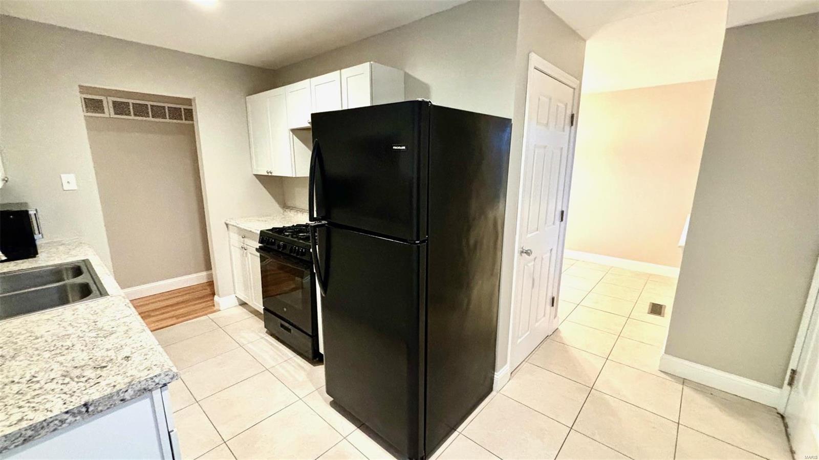 403 Bittersweet Drive O'Fallon, MO 63366 - Photo 2 of 19