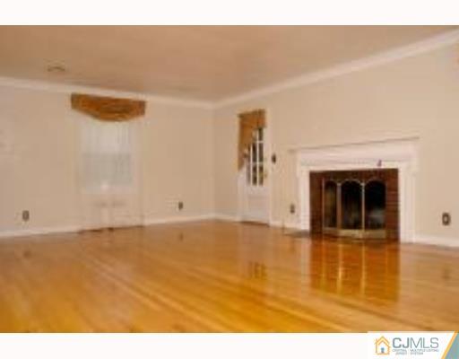 1 Ridge Lane Colonia, NJ 07067 - Photo 4 of 8