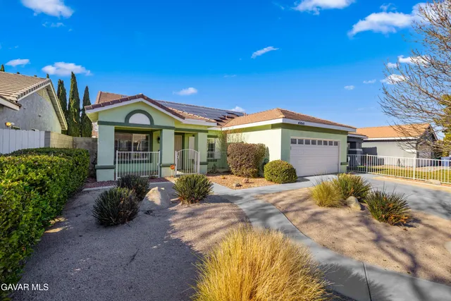 $489,000 | 45641 Knightsbridge Street, Lancaster, CA 93534