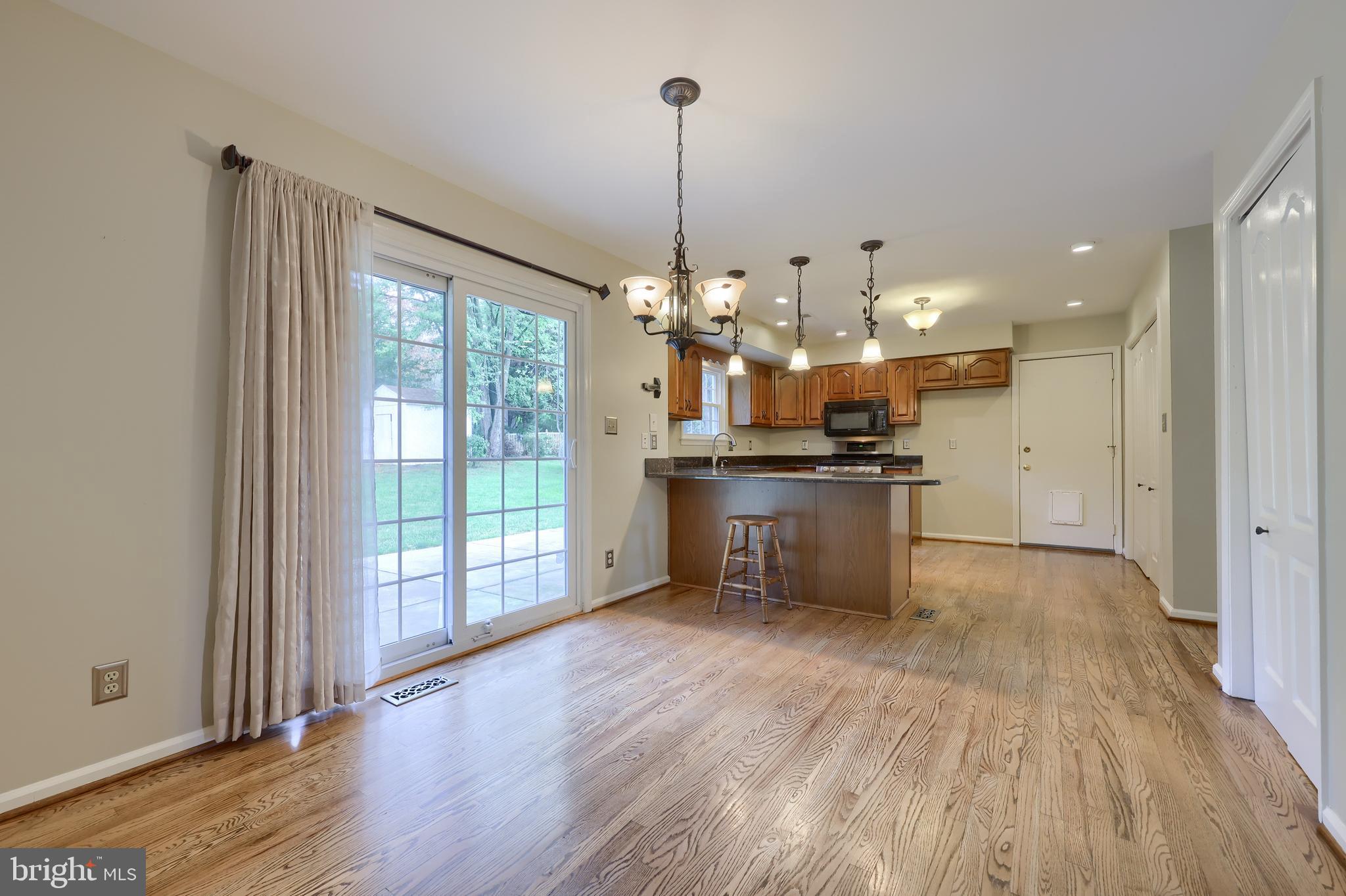 3645 Pleasant Valley Road York, PA 17406 - Photo 21 of 39 Eat-In Dining Room w/ Bar seating