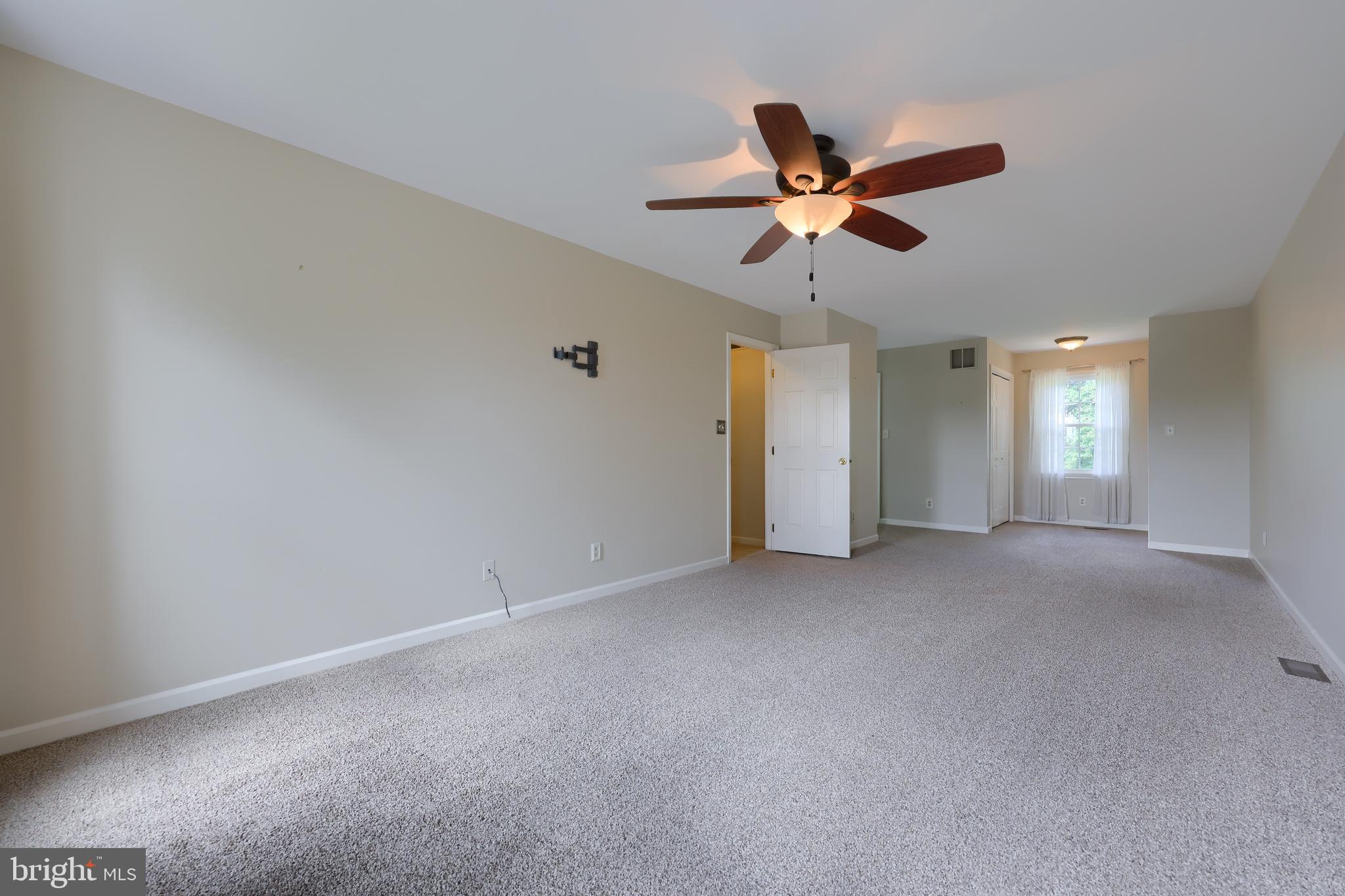 3645 Pleasant Valley Road York, PA 17406 - Photo 27 of 39 Huge Master Bedroom
