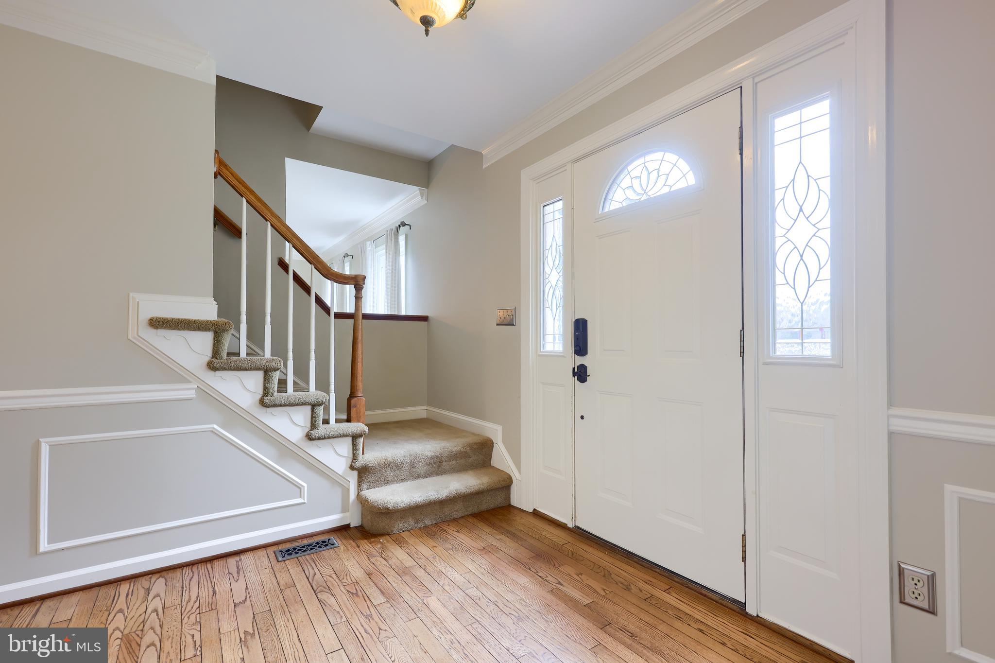 3645 Pleasant Valley Road York, PA 17406 - Photo 5 of 39 Foyer