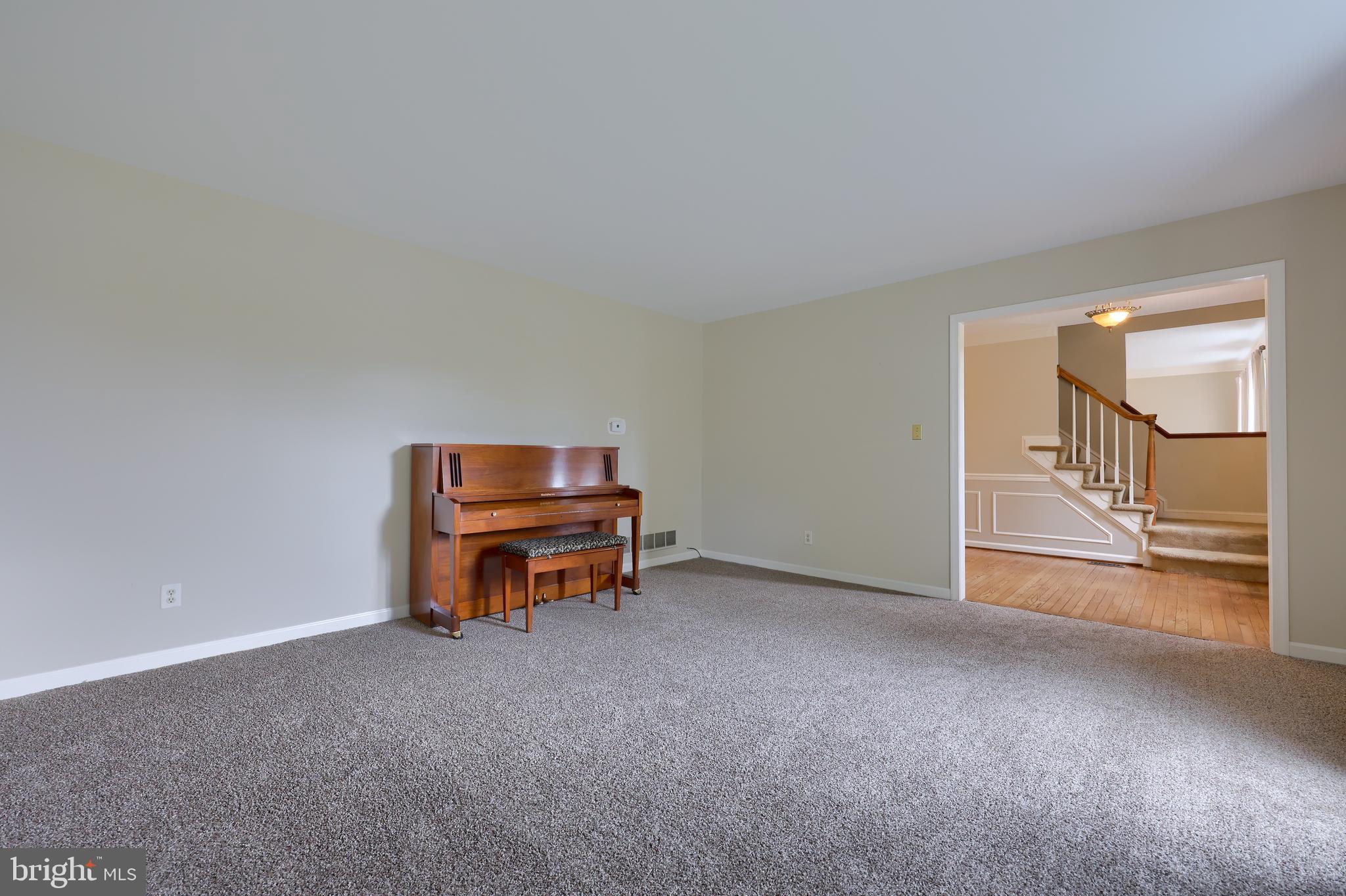 3645 Pleasant Valley Road York, PA 17406 - Photo 9 of 39 Formal Living Room