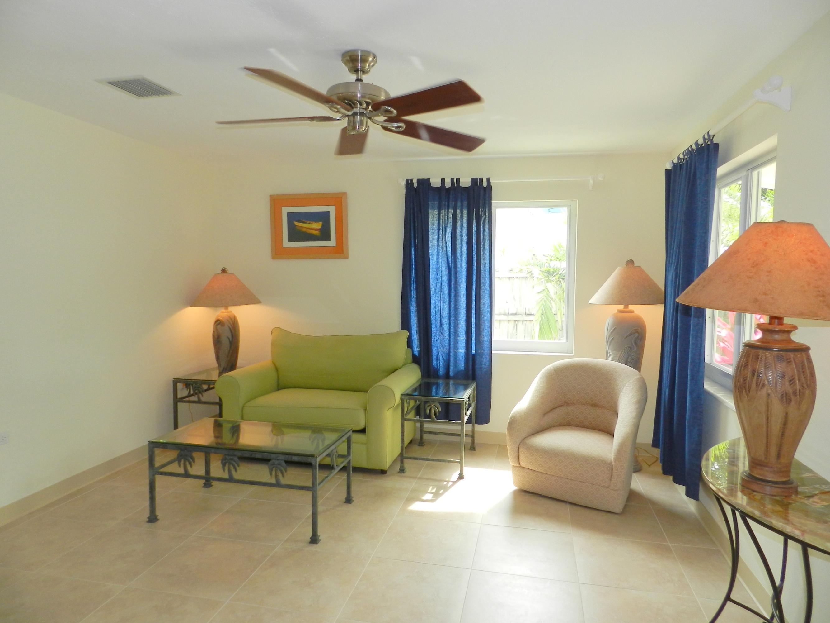 105 Gumbo Limbo Road Islamorada, FL 33036 - Photo 3 of 17 Living Room