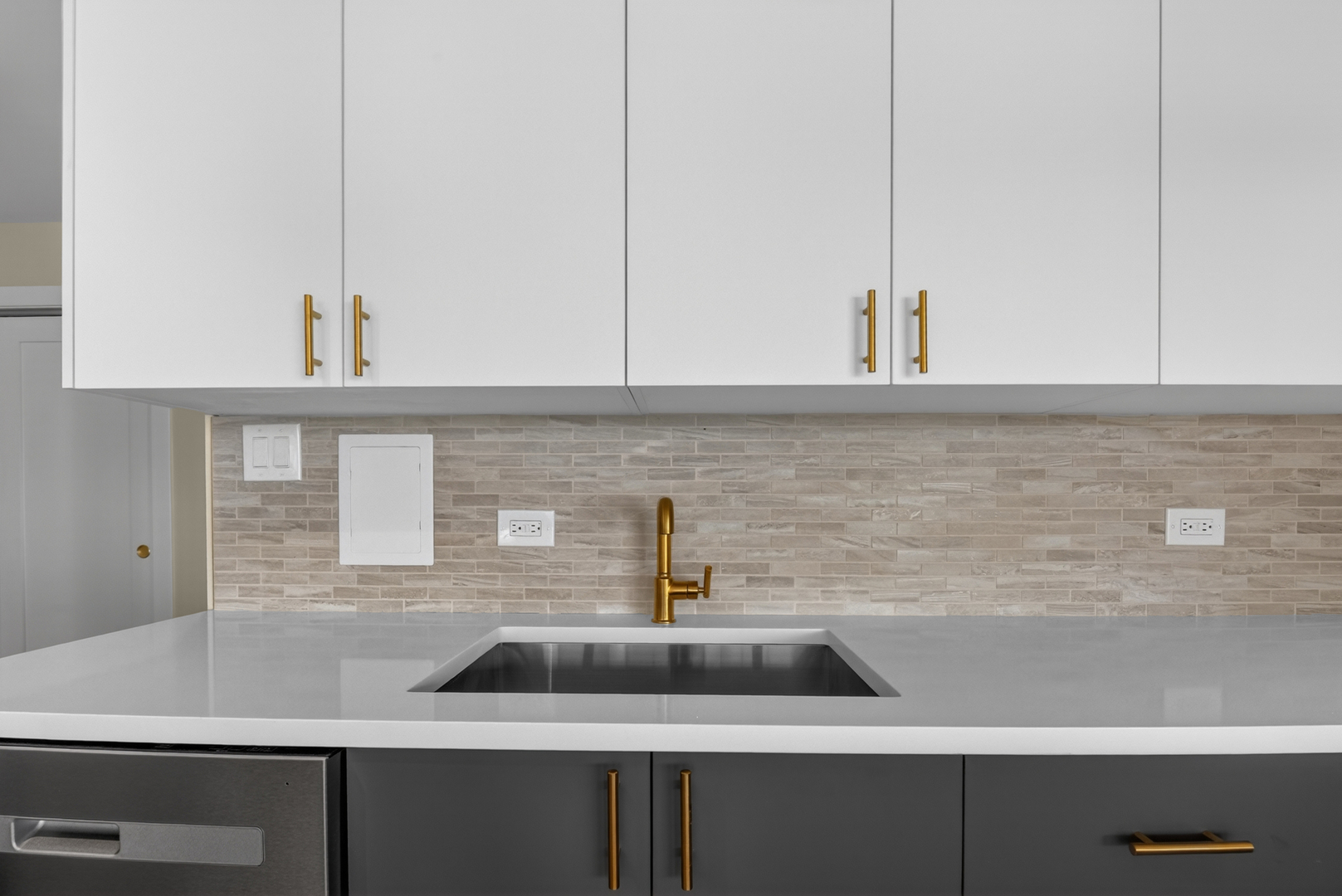 5801 North Sheridan Road, Unit 20D Chicago, IL 60660 - Photo 8 of 34