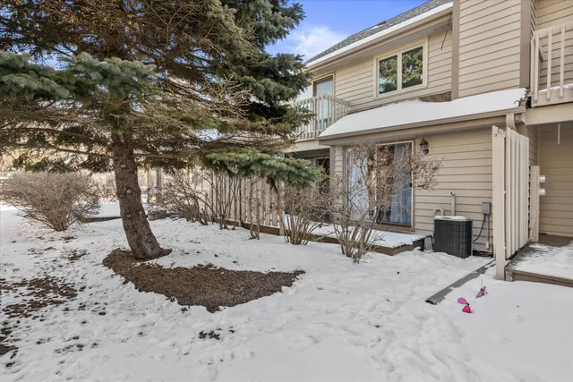 $399,900 | N34-w23844 Grace Avenue, Unit B, Pewaukee, WI 53072