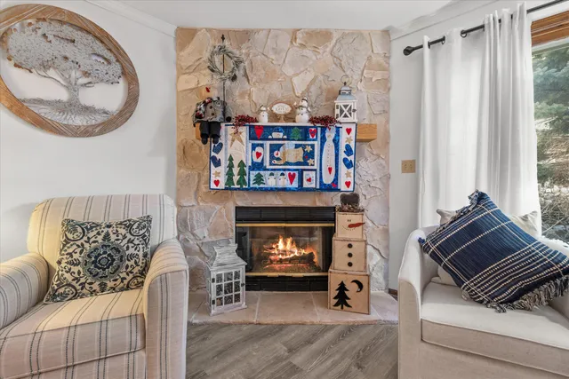 $399,900 | N34-w23844 Grace Avenue, Unit B, Pewaukee, WI 53072