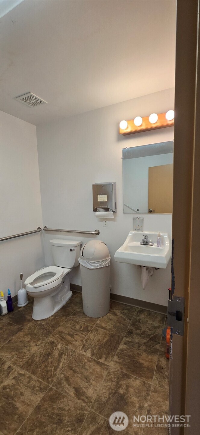 4012 Airport Road, Unit 8 Anacortes, WA 98221 - Photo 4 of 4