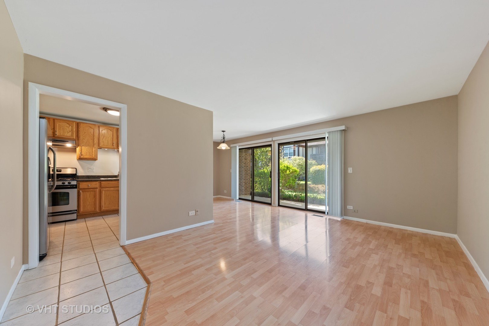 4640 Calvert Drive, Unit C1 Rolling Meadows, IL 60008 - Photo 7 of 16
