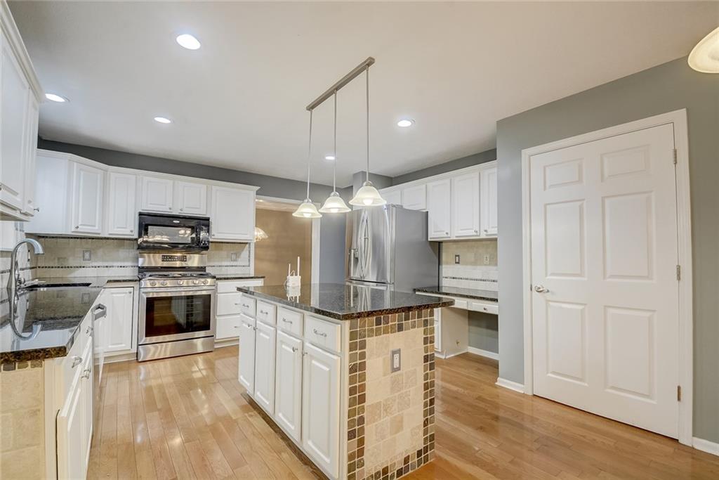 13606 Acadia Place Fishers, IN 46038 - Photo 4 of 33