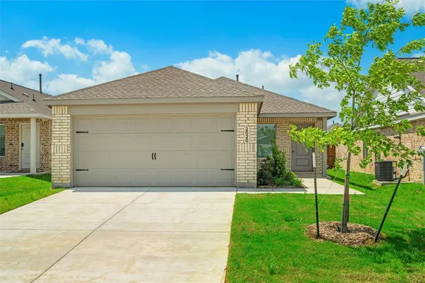 $1,900 | 2020 Belgian Drive, Aubrey, TX 76227