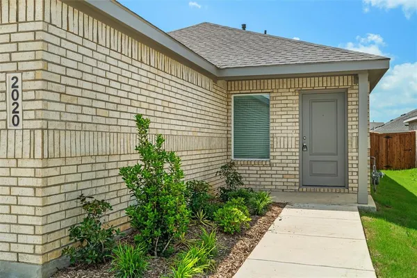 $1,900 | 2020 Belgian Drive, Aubrey, TX 76227