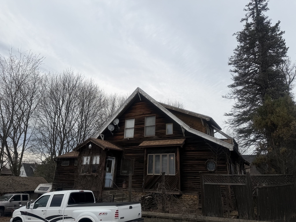 621 Sunderland Road Worcester, MA 01604 - Photo 3 of 14