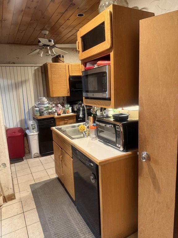 621 Sunderland Road Worcester, MA 01604 - Photo 6 of 14