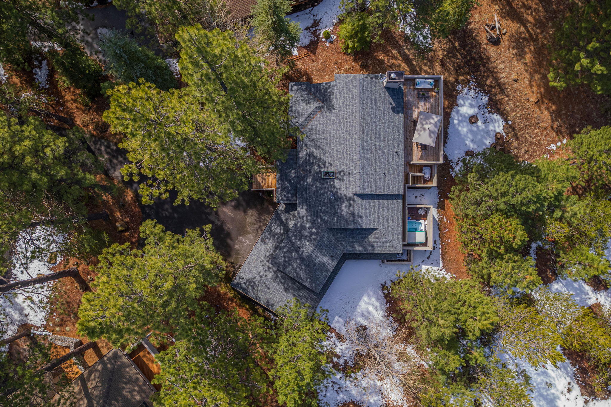 17948 Shadow Lane, Unit 7 Sunriver, OR 97707 - Photo 86 of 92 a view of a house with a yard